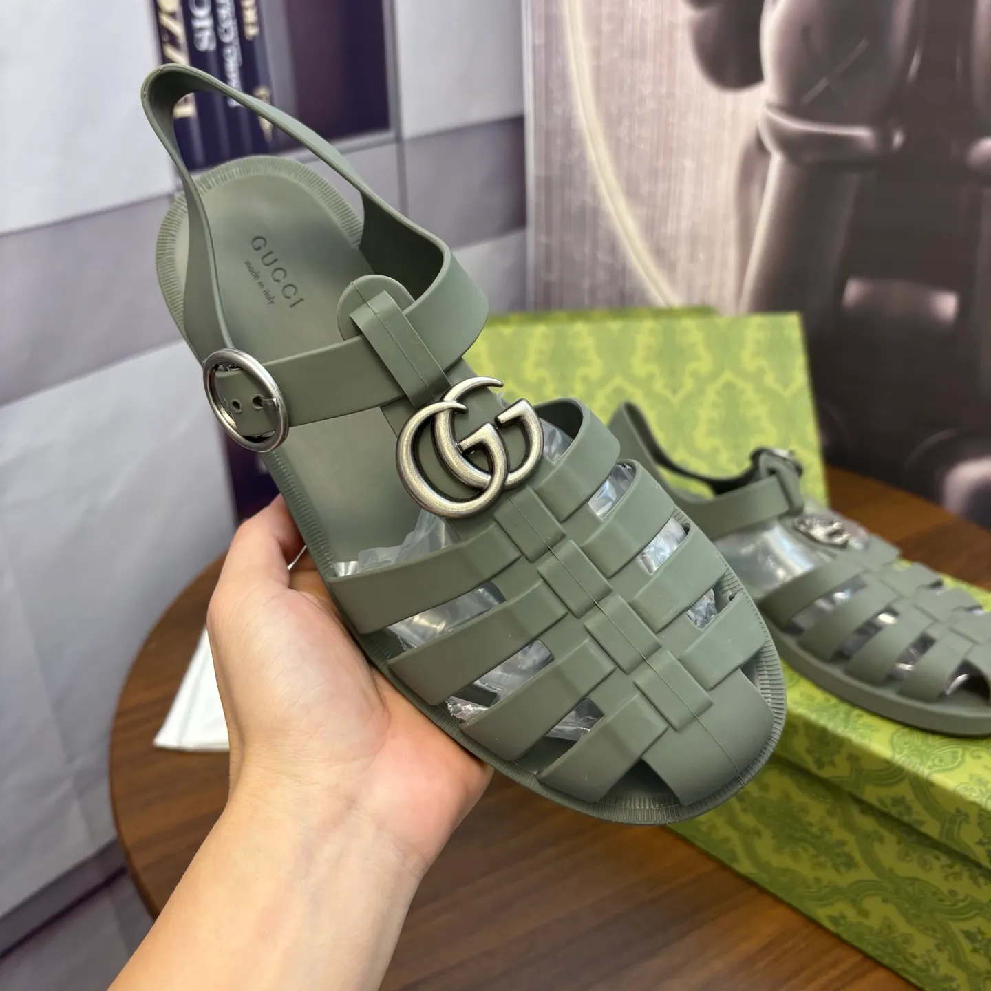 Men's shoes 260💰 [Gucci] Counter quality, top-quality original goods, real photos! Original TPU material, fine workmanship, comfortable; genuine 1:1 replica Size: 36 ~ 46